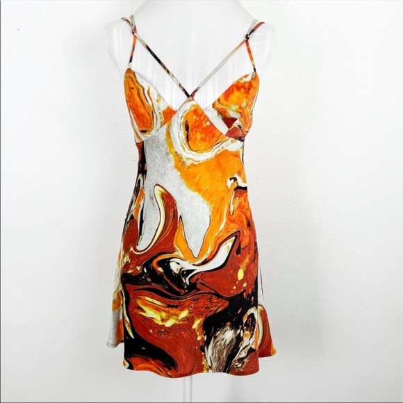 Uo pretty please cut out dress - Picture 4 of 7